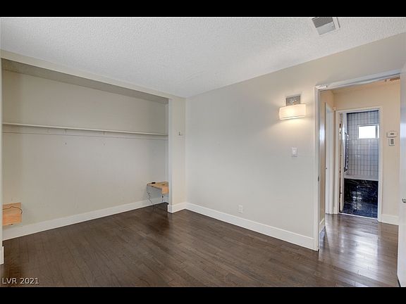 2nd image of 3841 Daisy St APT 20