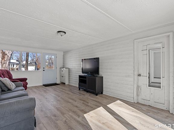 3rd image of 29 Silver Lane