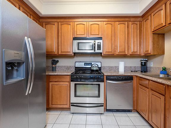 3rd image of 1836 Parnell Ave #Id1043039p