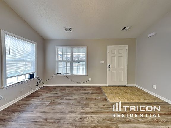 3rd image of 2200 Wexford Way