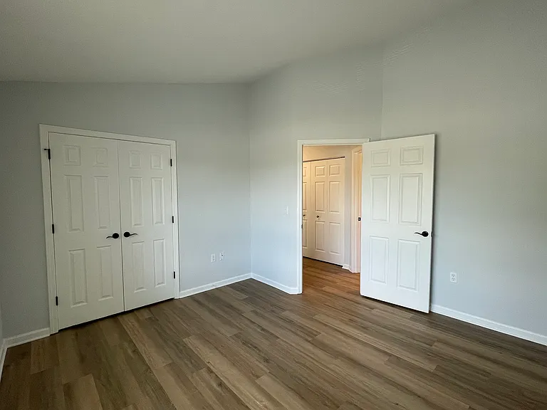 8B Old South Ct — Photo 9