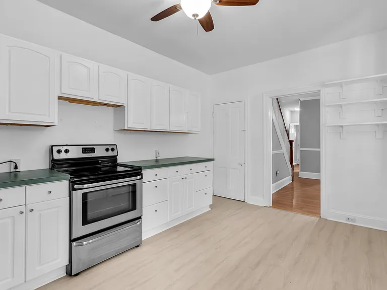227 E Garrison St #1 — Photo 11