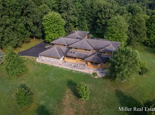 1822 S Broadway St, Hastings, MI