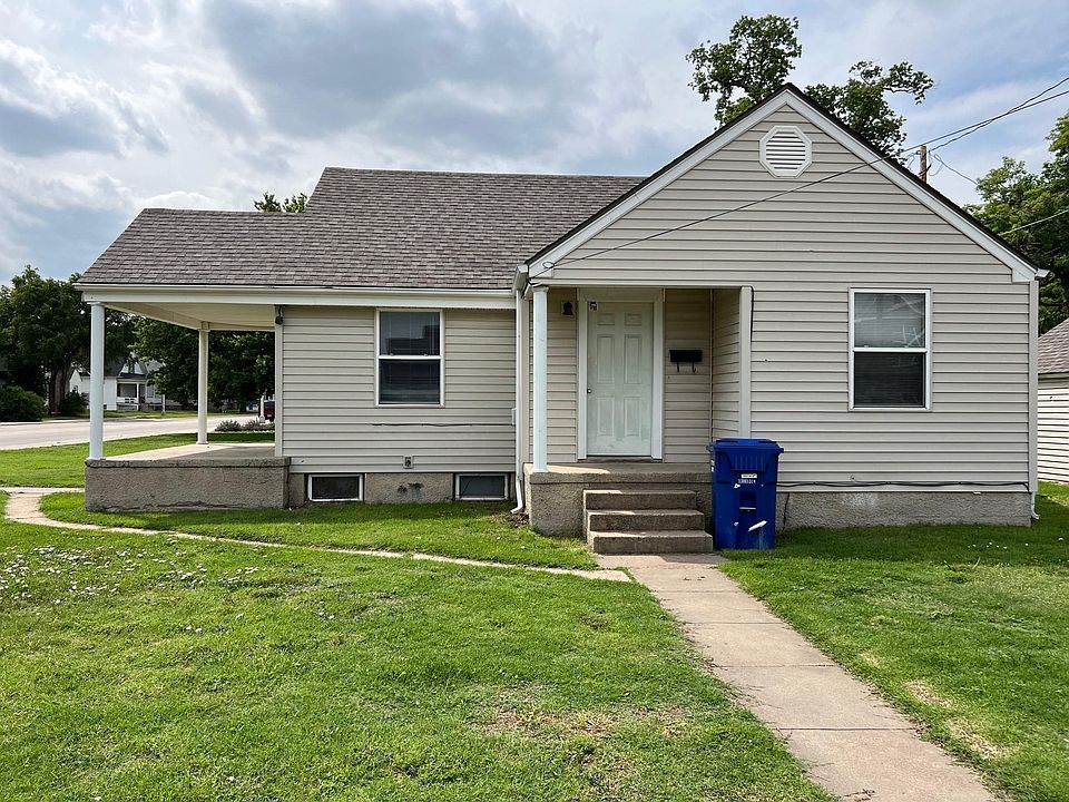 401 W 8th St, Hays, KS 67601 | Zillow