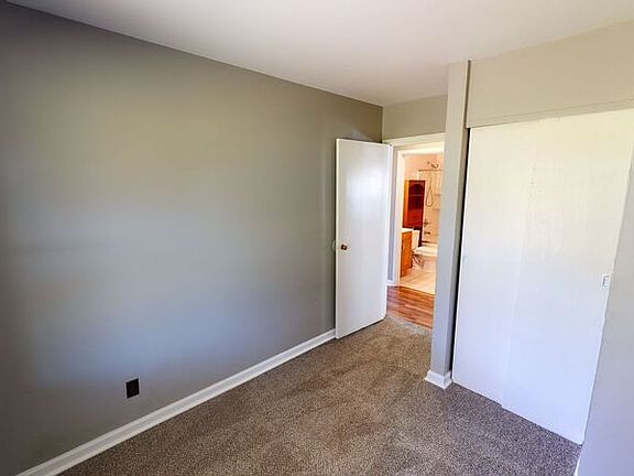 5th image of 2241 Midvale St
