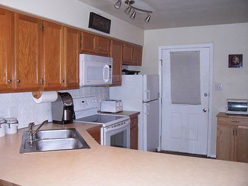 4th image of 2064 Mary Ellen Ln