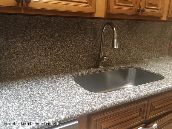 5th image of 384 Sprague Ave #60