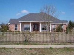 435 Kingston Rd, Benton, LA 71006