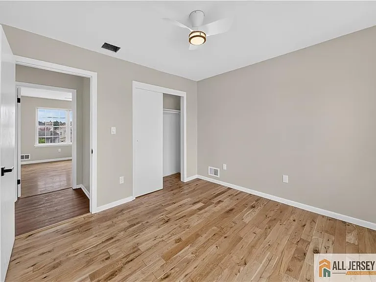 19 Harris St — Photo 14