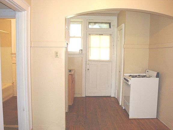 5th image of 4931 Winona Ave #15071126