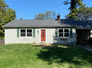 9121 Summit Dr, Fairview Heights, IL 62208
