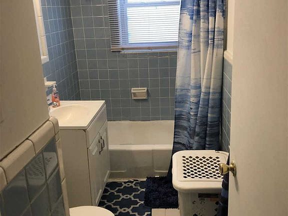 5th image of 15874 Bentler St