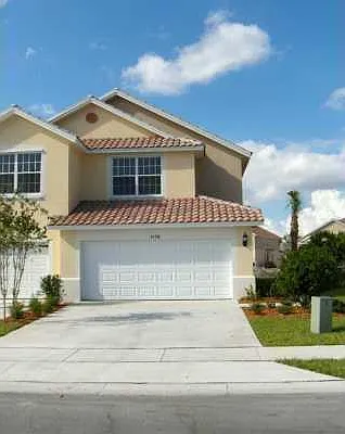 1176 Pinewood Lake Ct — Photo 1