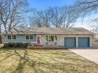 8088 Sunnyside Rd, Mounds View, MN 55112