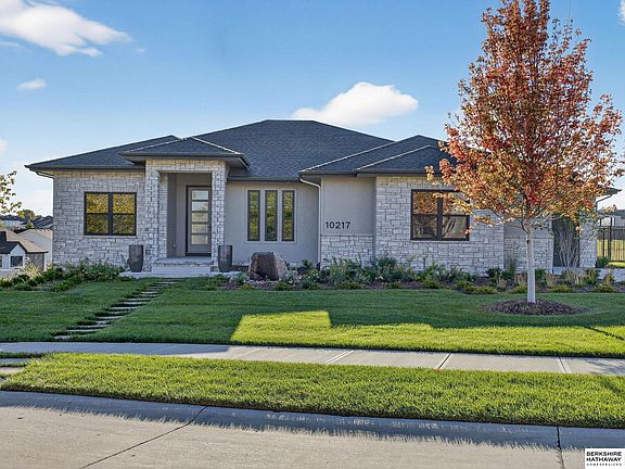 2nd image of 10217 S 183rd Avenue Cir