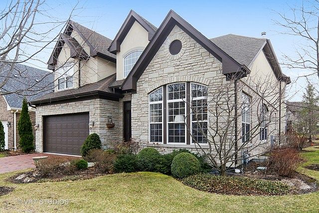 1st image of 907 Red Oak Dr
