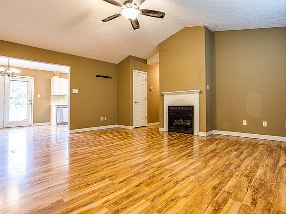 2nd image of 2214 Cripple Oak Ln