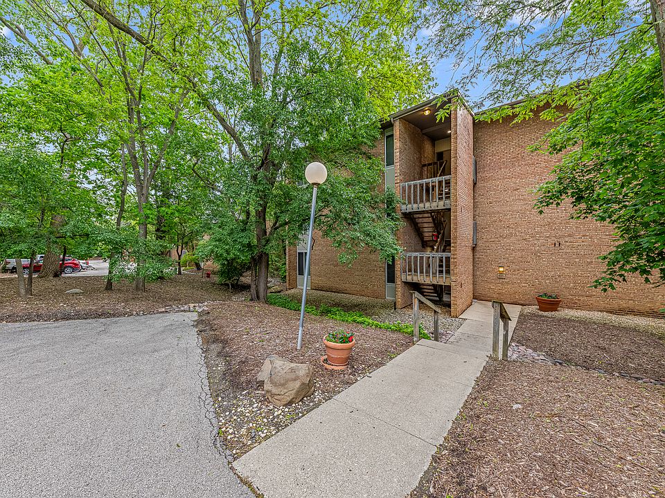 1st image of 6015 Forest View Rd APT 2A