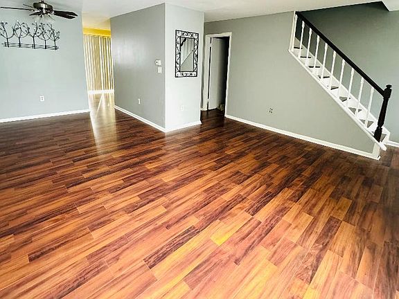 3rd image of 213 White Plains Ct