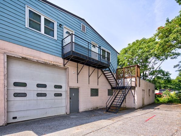 8 Germay Dr APT 2