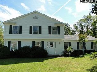 19111 Quail Hollow Dr, Strongsville, OH 44136