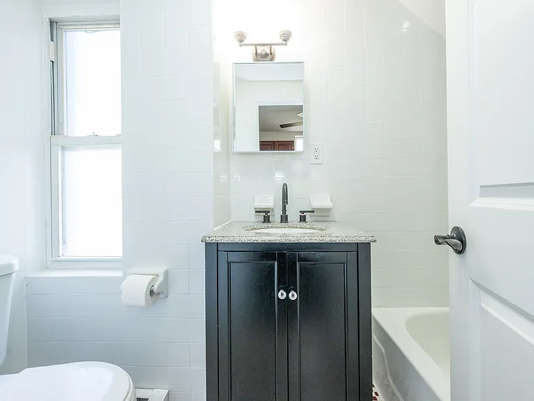 116 Lexington Ave — Photo 10