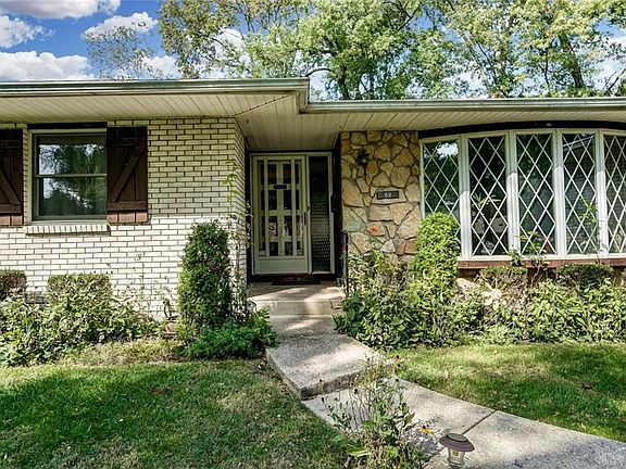 3rd image of 69 E Orchard Springs Dr