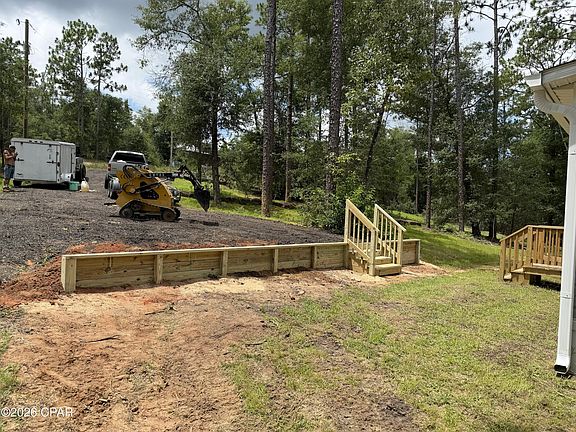 4th image of 1065 Highlands Cir