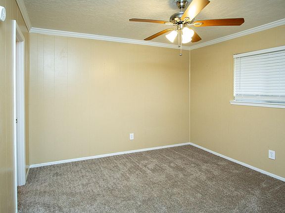 5th image of 1402 Holleman Dr #109
