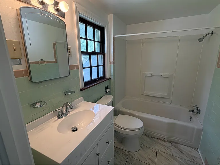 51 N Dunlap Ave — Photo 6