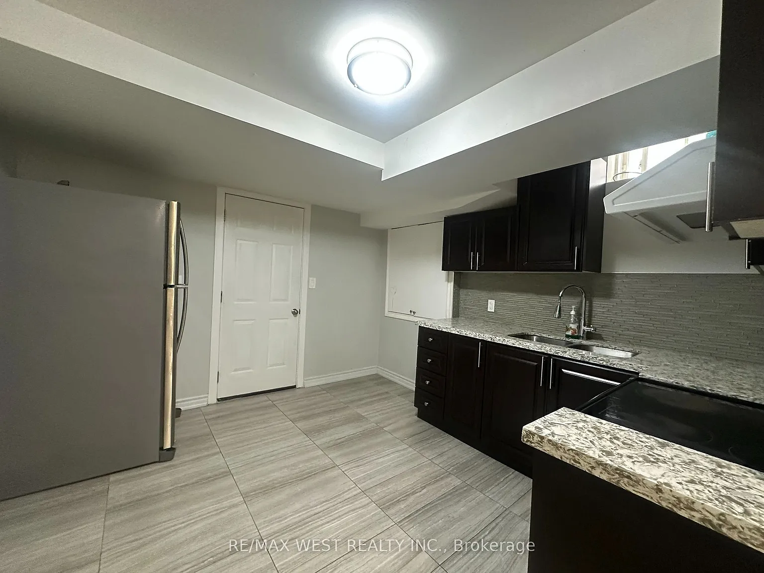 2 bed, $1,650 — Photo 4