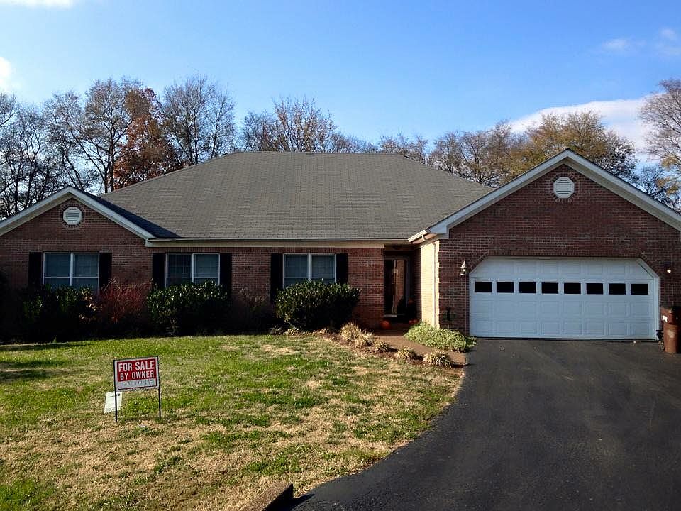 1st image of 125 Fox Run Cir