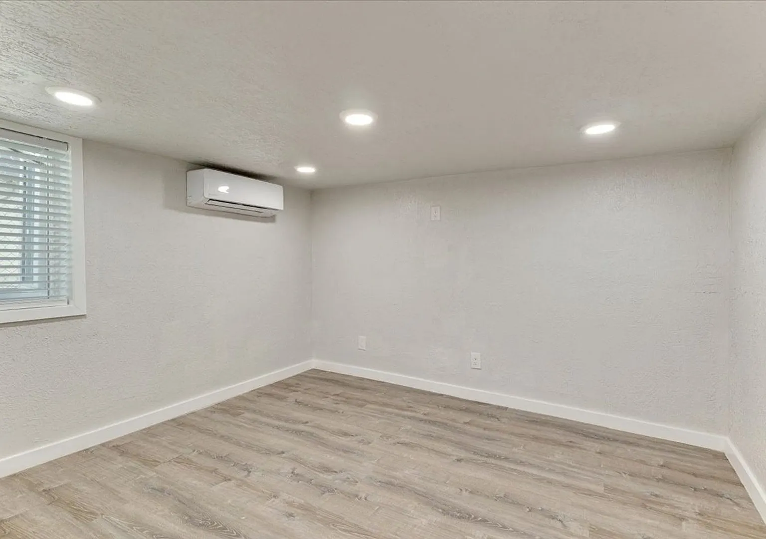 Newly Built 3 Bed Apartment in Downtown Salt Lake City — Photo 3