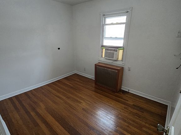 4th image of 8148 256th St