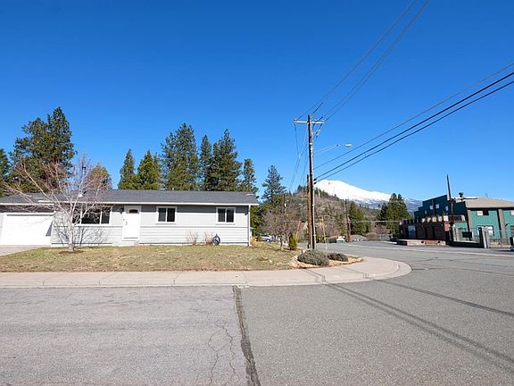 4th image of 386 Dakota St