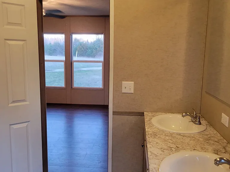 1054 Country Ct — Photo 27