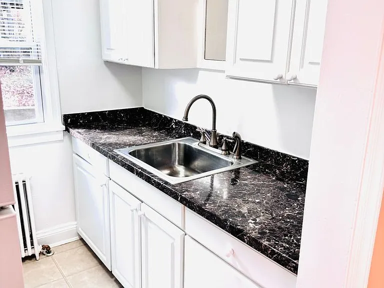 908 Hudson Ave FHY Properties, LLC — Photo 20