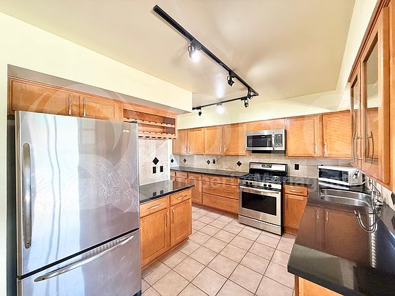 4th image of 1719 E McLellan Blvd