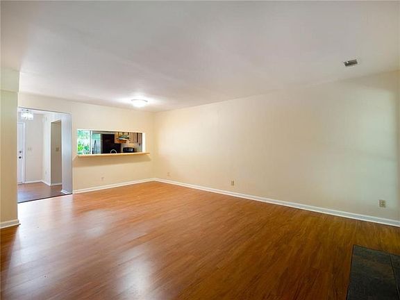 4th image of 1536 Lancashire Pl #1536