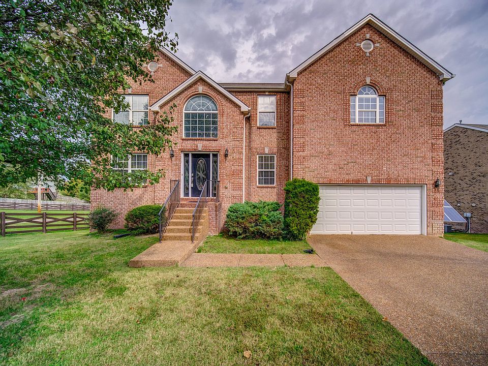 1st image of 421 Cumberland Hills Dr