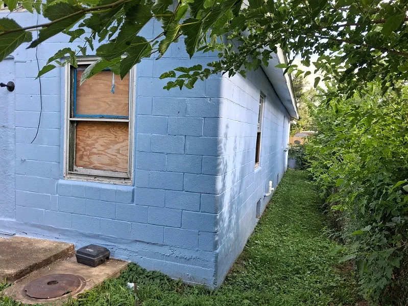 3 bed, 930 sqft, $695 — Photo 3