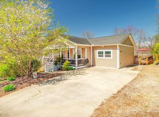 29 Herringbone Dr, Asheville, NC 28806