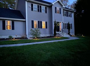 6 Fairway Dr, North Grosvenordale, CT 06255