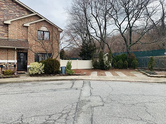 2nd image of 130 North Dr