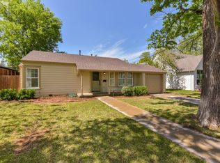 821 Springbrook Dr, Fort Worth, TX 76107