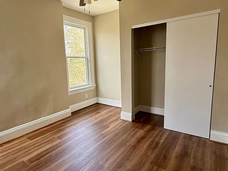415 Considine Ave — Photo 10