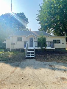278 Oakdale Dr, Bay City, MI, 48706