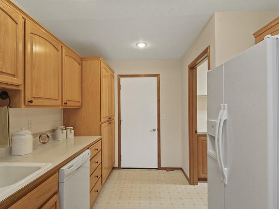 4th image of 1910 S Century Ln