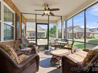 8310 Glacier Dr, Denver, NC 28037
