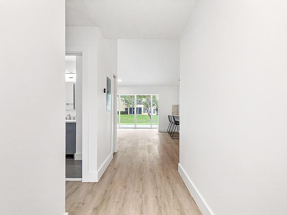 5th image of 2737 Zorno Way
